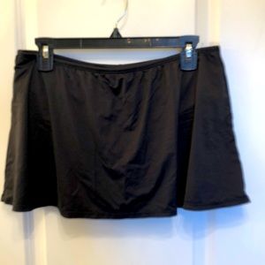 Black swim skirt bottom